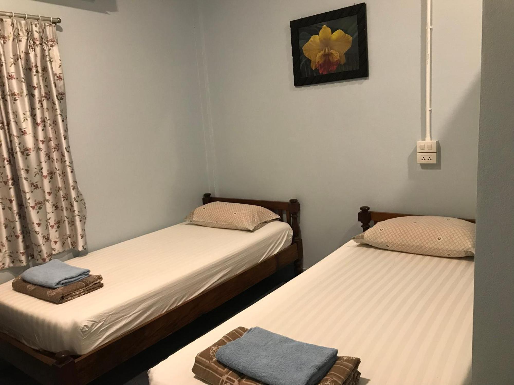 Vitoonguesthouse2Fanrooms & Aircondition Sukhothai Exterior photo