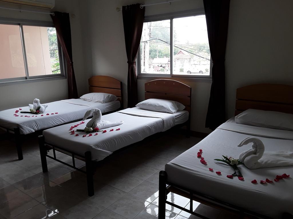 Vitoonguesthouse2Fanrooms & Aircondition Sukhothai Exterior photo